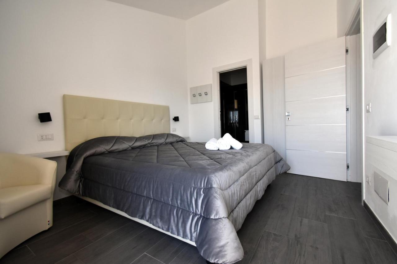 Cavour Rooms Olbia Exterior photo
